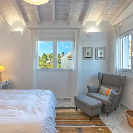 Increible Piso 4 Dorm, Terraza, Parking & Pool Apartment