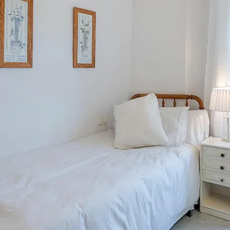 Increible Piso 4 Dorm, Terraza, Parking & Pool * Marbella