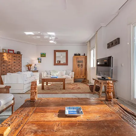 Increible Piso 4 Dorm, Terraza, Parking & Pool Marbella