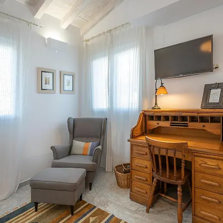 Increible Piso 4 Dorm, Terraza, Parking & Pool Apartment *
