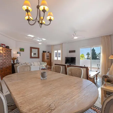 Increible Piso 4 Dorm, Terraza, Parking & Pool Apartment Marbella